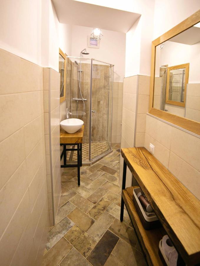 Jasmine Serenity Apartment - Central, Behind Black Church 布拉索夫 外观 照片