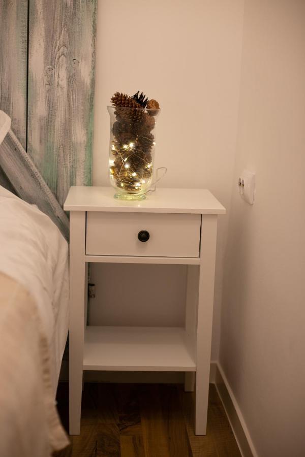 Jasmine Serenity Apartment - Central, Behind Black Church 布拉索夫 外观 照片